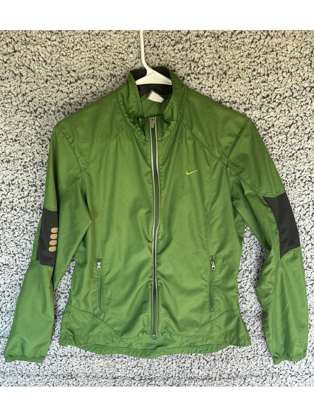 Nike Womens M 8-10 Green Running Jacket Full Zip Reflective Lightweight
